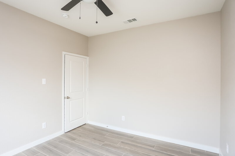 2,625/Mo, 429 Dove Creek Ln Glenn Heights, TX 75154 Bedroom View 2