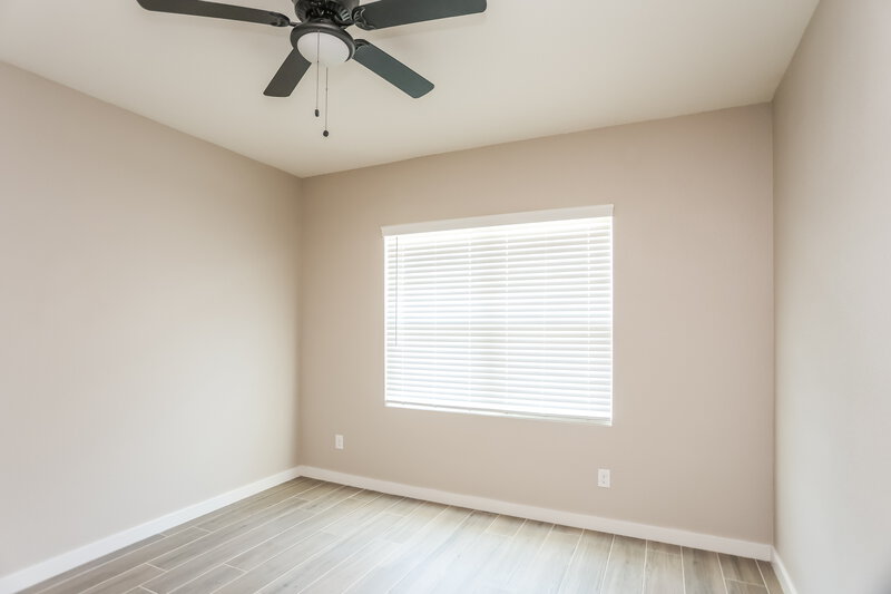 2,625/Mo, 429 Dove Creek Ln Glenn Heights, TX 75154 Bedroom View 3