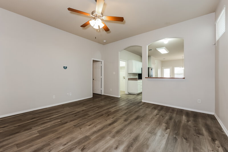 1,770/Mo, 5740 Parkview Hills Ln Fort Worth, TX 76179 Living Room View 2