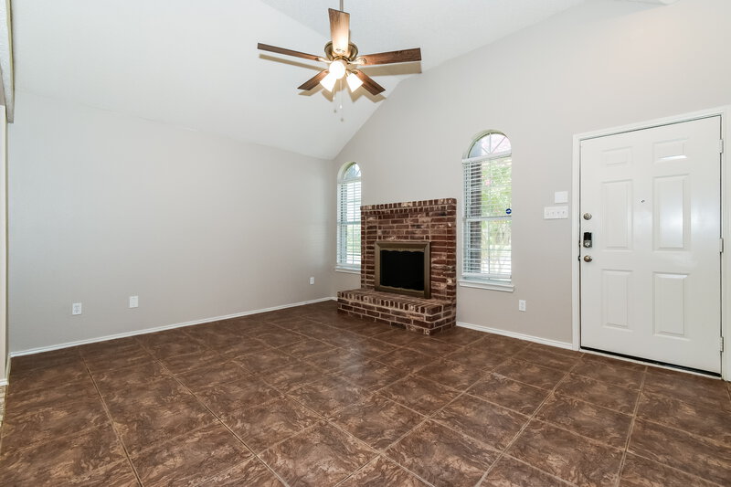2,510/Mo, 1621 Cool Springs Dr Mesquite, TX 75181 Living Room View 3