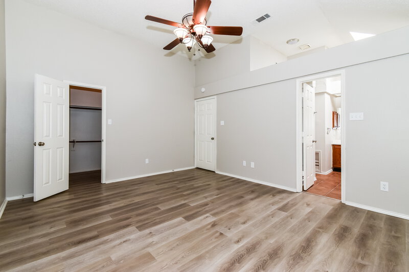2,510/Mo, 1621 Cool Springs Dr Mesquite, TX 75181 Main Bedroom View 2
