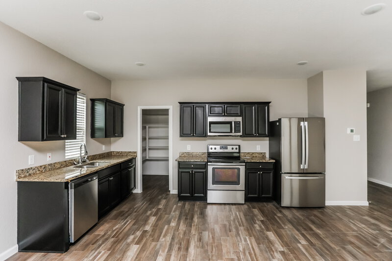 2,560/Mo, 2312 Agate Glenn Heights, TX 75154 Kitchen View