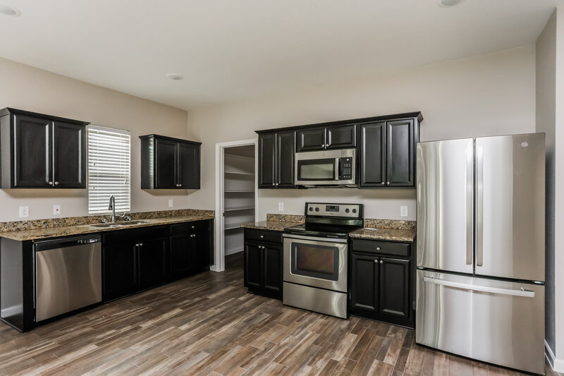 2,560/Mo, 2312 Agate Glenn Heights, TX 75154 Kitchen View 2