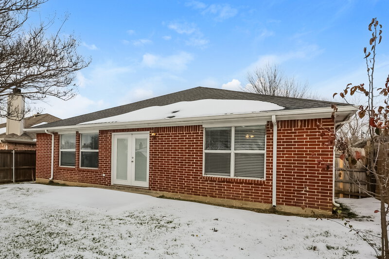 2,240/Mo, 522 Blueberry Hill Ln Mansfield, TX 76063 Rear View