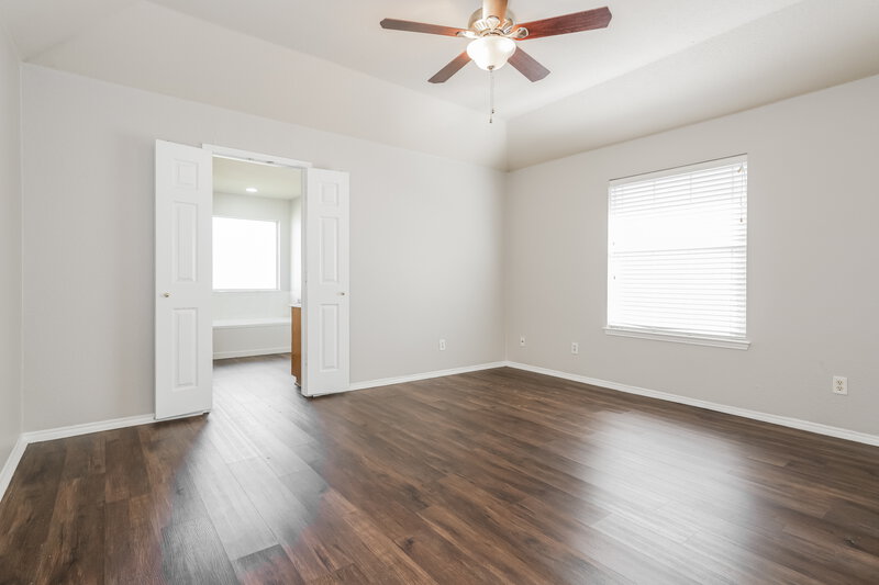2,060/Mo, 501 Thistle Meade Cir Burleson, TX 76028 Main Bedroom View