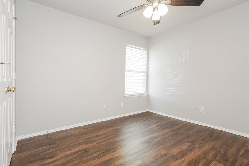 2,060/Mo, 501 Thistle Meade Cir Burleson, TX 76028 Bedroom View 2