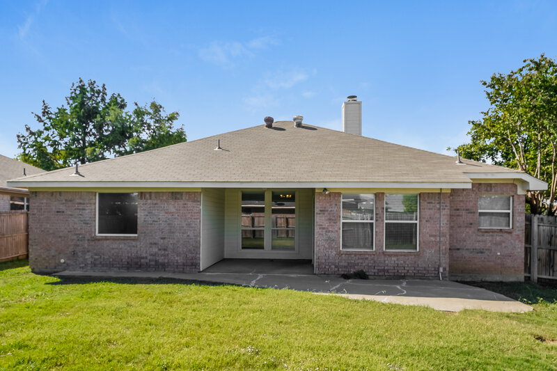 2,060/Mo, 501 Thistle Meade Cir Burleson, TX 76028 Rear View