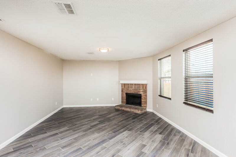 2,320/Mo, 1222 Wisdom Dr Cedar Hill, TX 75104 Living Room View