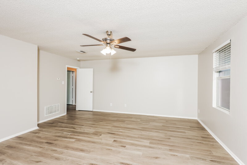 2,320/Mo, 1222 Wisdom Dr Cedar Hill, TX 75104 Main Bedroom View