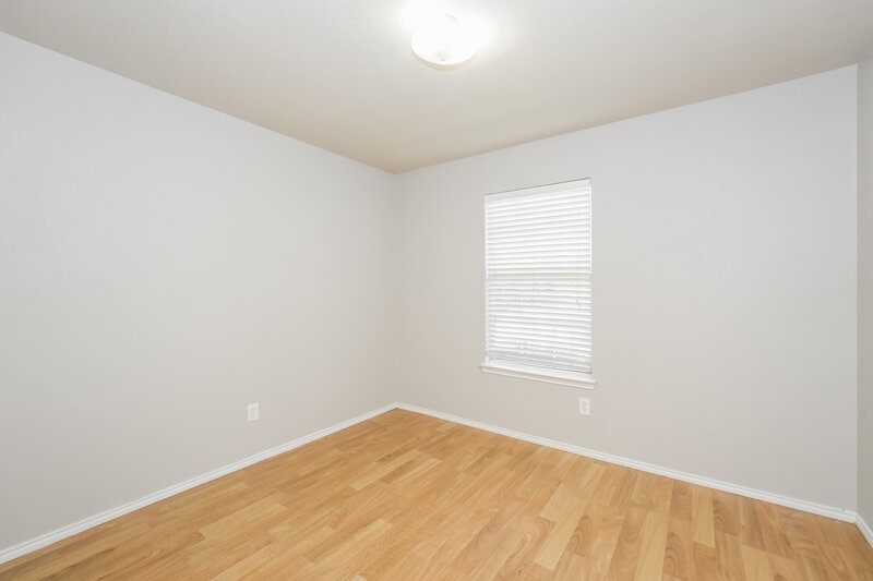 2,200/Mo, 403 Foliage Ct Red Oak, TX 75154 Bedroom View 2