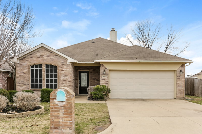2,110/Mo, 4837 Fishhook Ct Saginaw, TX 76179 External View
