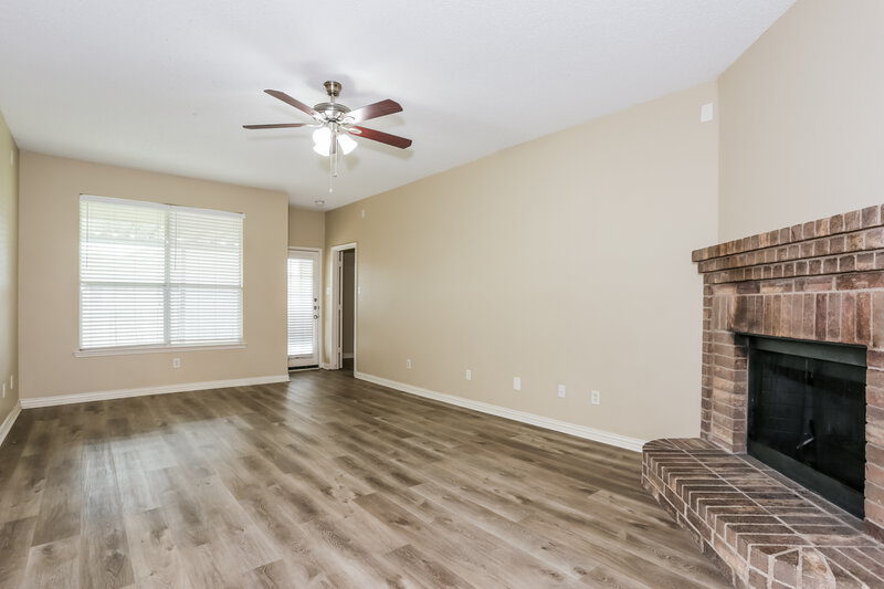 2,110/Mo, 4837 Fishhook Ct Saginaw, TX 76179 Living Room View