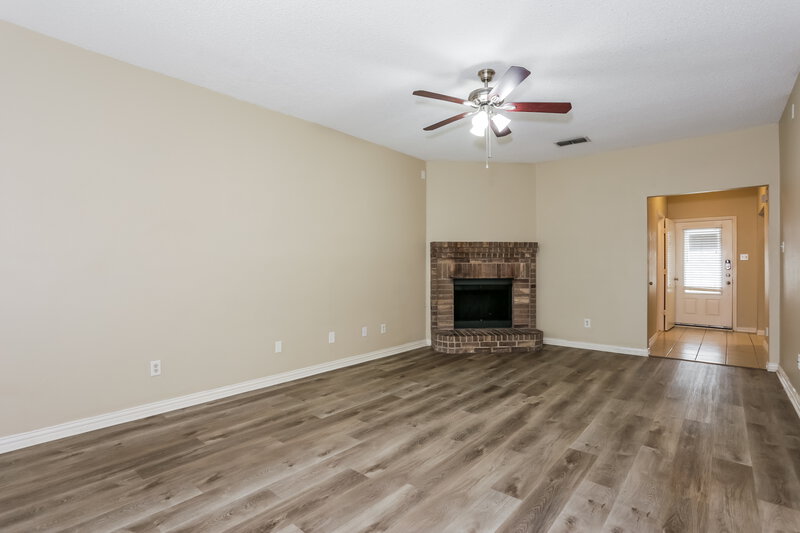 2,110/Mo, 4837 Fishhook Ct Saginaw, TX 76179 Living Room View 2
