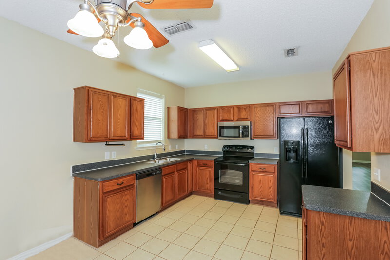 2,110/Mo, 4837 Fishhook Ct Saginaw, TX 76179 Kitchen View