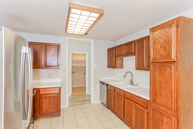 1,795/Mo, 2092 Paint Pony Ln Keller, TX 76248 Kitchen View 3
