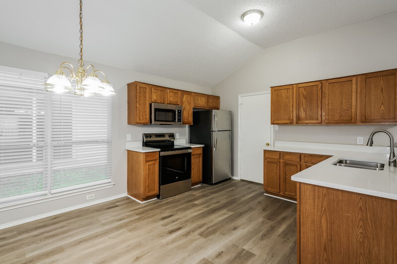 1,795/Mo, 1104 Driftwood Ln Fort Worth, TX 76140 Kitchen View