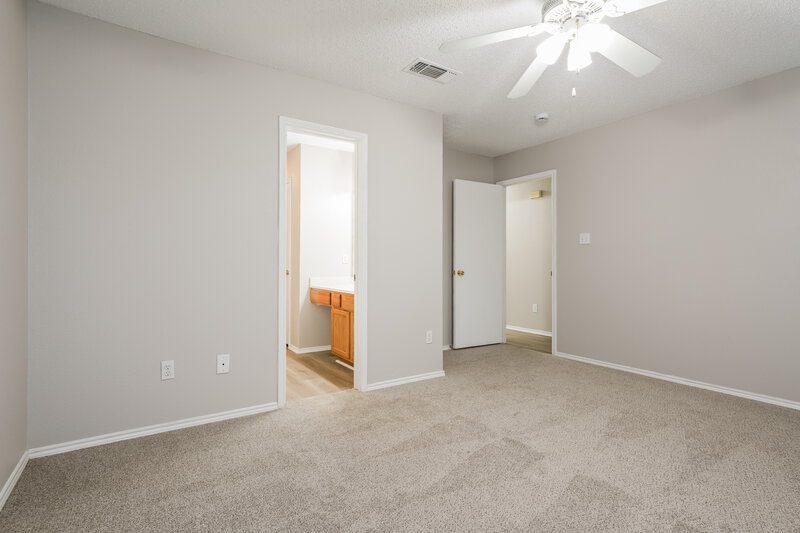 1,795/Mo, 1104 Driftwood Ln Fort Worth, TX 76140 Main Bedroom View 2