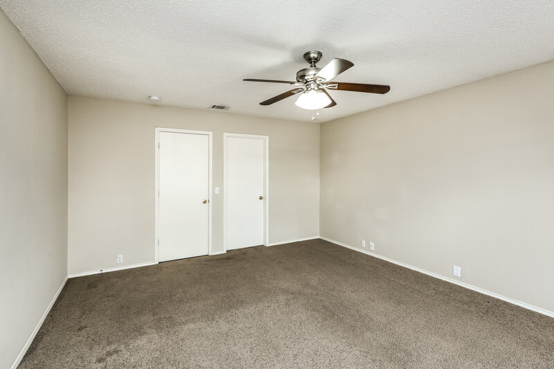 2,230/Mo, 1402 Kilkenny Dr Arlington, TX 76002 Main Bedroom View 4