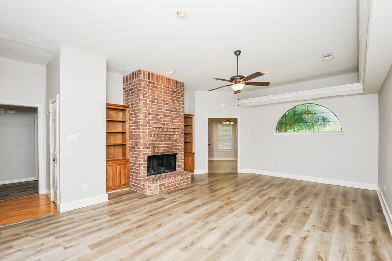 2,235/Mo, 752 Bryan Dr Burleson, TX 76028 Living Room View