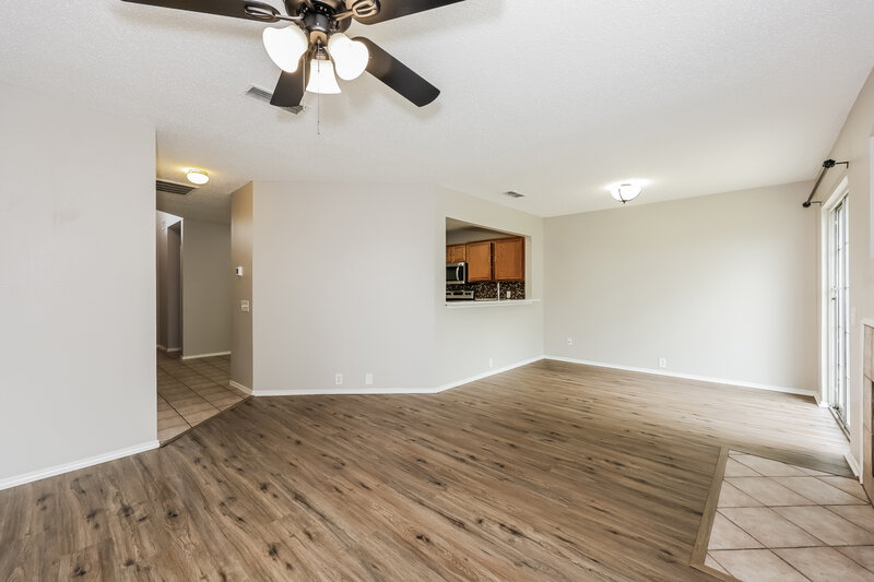 1,960/Mo, 2921 Stonewall Ln Fort Worth, TX 76123 Living Room View 2