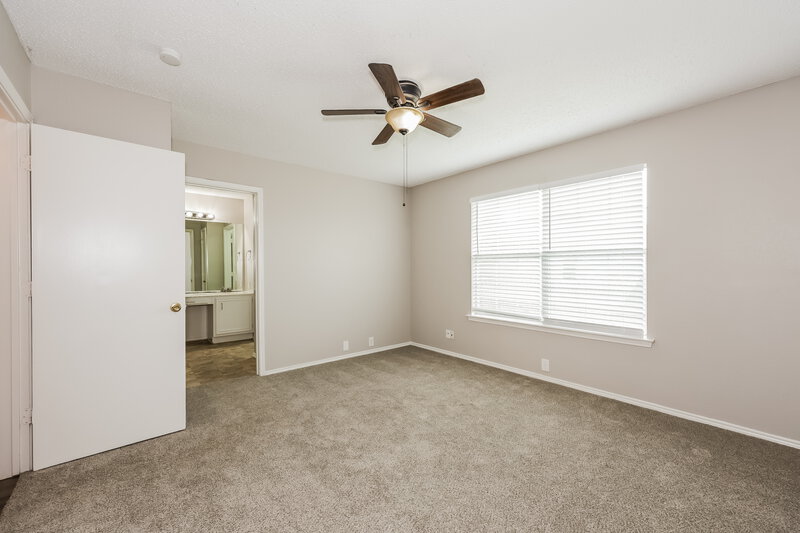 1,960/Mo, 2921 Stonewall Ln Fort Worth, TX 76123 Main Bedroom View