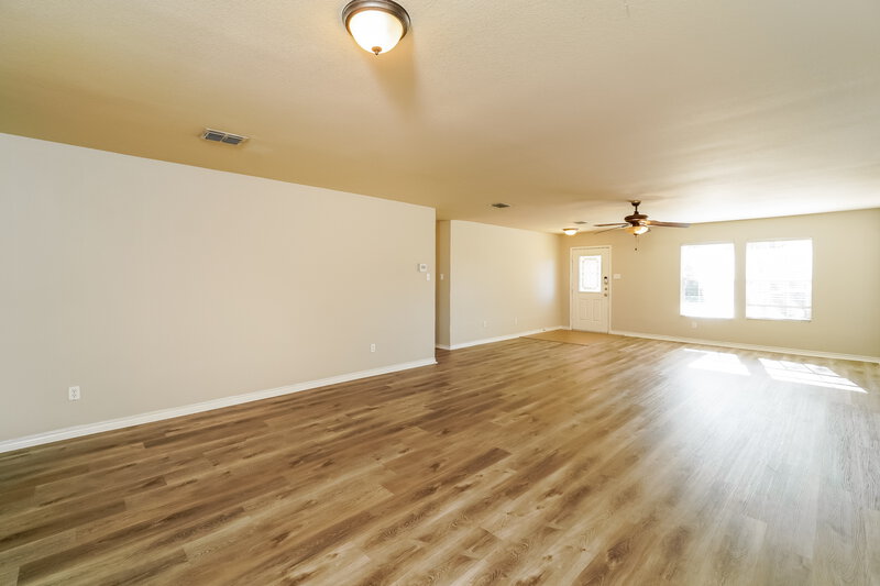 1,805/Mo, 229 Weber River Trl Fort Worth, TX 76140 Living Room View 3