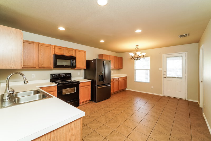 1,805/Mo, 229 Weber River Trl Fort Worth, TX 76140 Kitchen View 2