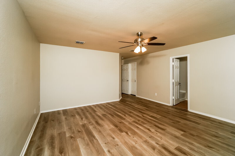 1,805/Mo, 229 Weber River Trl Fort Worth, TX 76140 Main Bedroom View 2