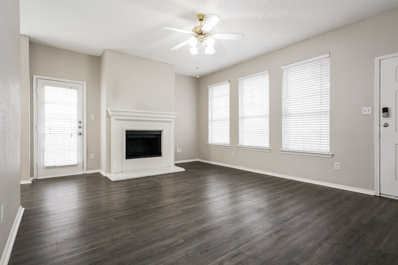 1,755/Mo, 6821 Prairie Hill Rd N Fort Worth, TX 76131 Misc View 2