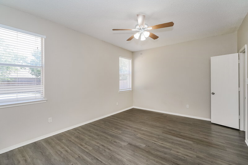 1,885/Mo, 6821 Prairie Hill Rd N Fort Worth, TX 76131 Main Bedroom View 2