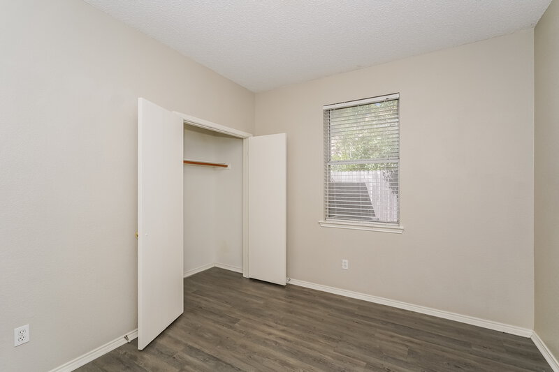 1,885/Mo, 6821 Prairie Hill Rd N Fort Worth, TX 76131 Bedroom View