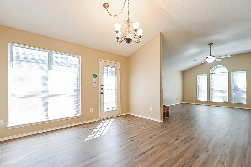 1,870/Mo, 4966 Marina del Rd Fort Worth, TX 76179 Dining Room View