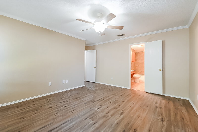 1,870/Mo, 4966 Marina del Rd Fort Worth, TX 76179 Main Bedroom View 2