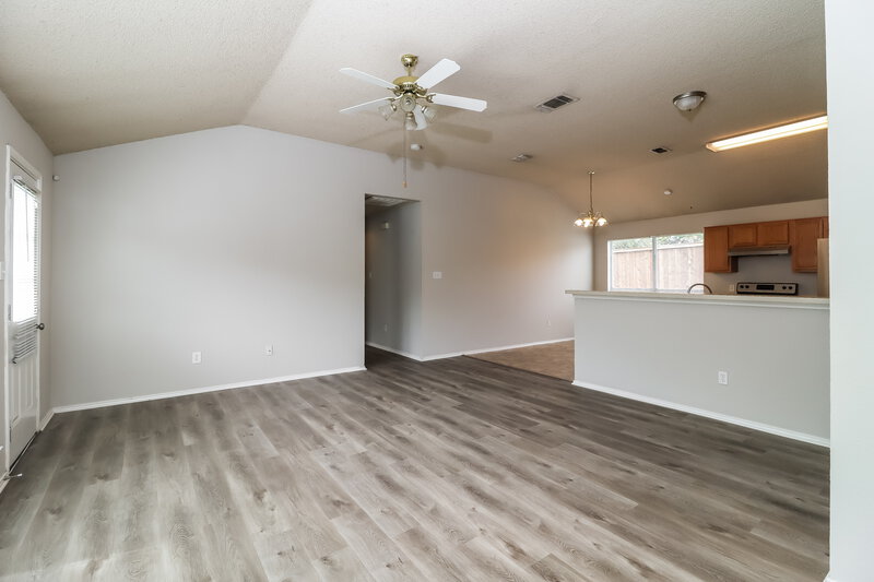 1,805/Mo, 10662 Flamewood Dr Fort Worth, TX 76140 Living Room View 2