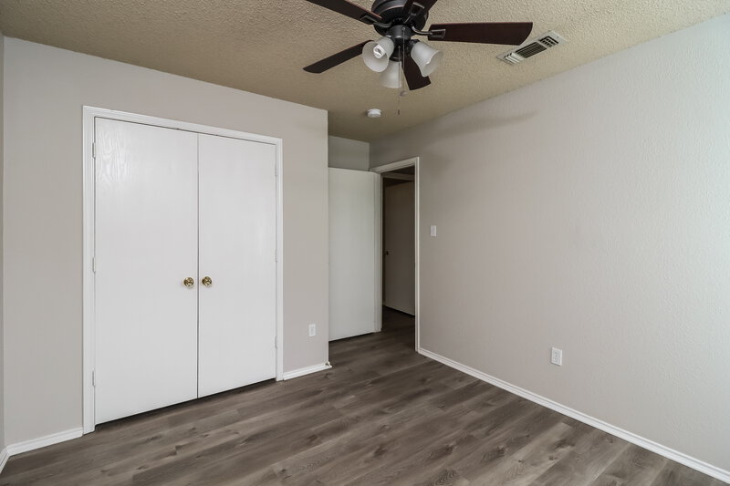 1,805/Mo, 10662 Flamewood Dr Fort Worth, TX 76140 Bedroom View