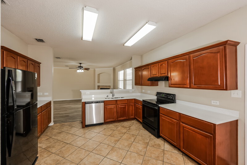 2,520/Mo, 7800 Seven Oaks Ln Denton, TX 76210 Kitchen View