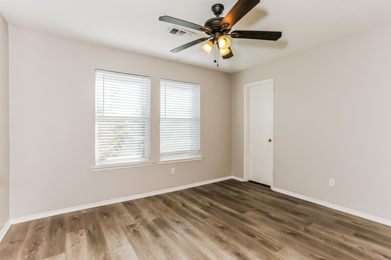 2,705/Mo, 3008 Southern Hills Ln Mesquite, TX 75181 Bedroom View