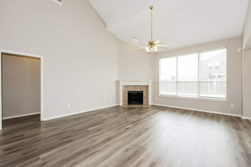 2,790/Mo, 4500 Clear Lake Ln Mesquite, TX 75150 Living Room View 2