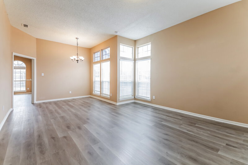 2,400/Mo, 2085 Cameo Dr Lewisville, TX 75067 Living Room View