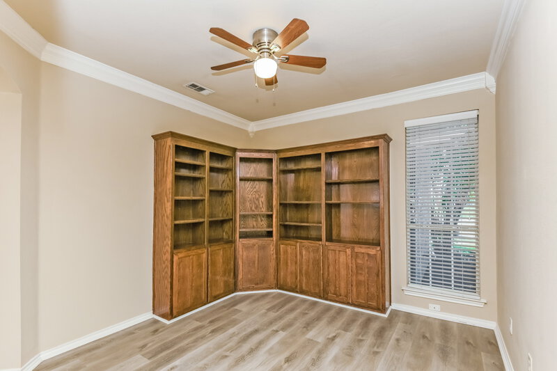 2,085/Mo, 2601 Silver Hill Dr Fort Worth, TX 76131 Dining Room View 3