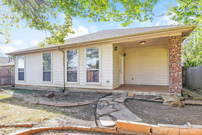 2,085/Mo, 2601 Silver Hill Dr Fort Worth, TX 76131 Rear View