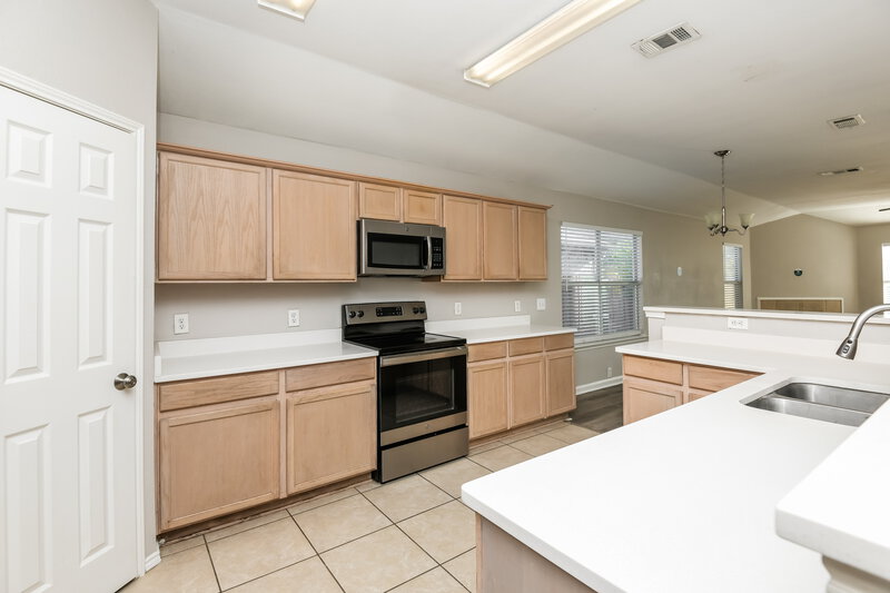2,335/Mo, 8332 Horse Whisper Ln Fort Worth, TX 76131 Kitchen View