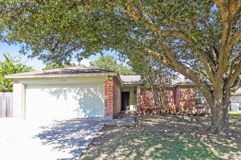 2,315/Mo, 1719 Wren Dr Mansfield, TX 76063 External View
