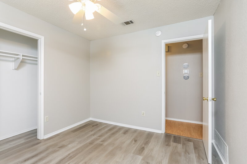 2,315/Mo, 1719 Wren Dr Mansfield, TX 76063 Bedroom View 2
