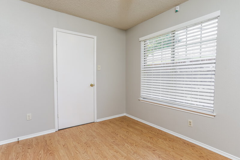 2,315/Mo, 1719 Wren Dr Mansfield, TX 76063 Bedroom View 3