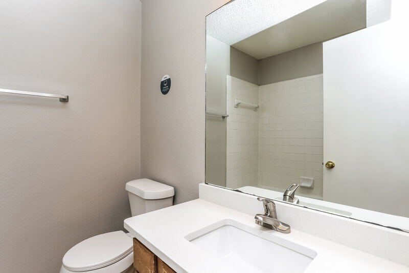 2,315/Mo, 1719 Wren Dr Mansfield, TX 76063 Bathroom View
