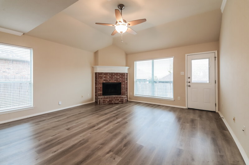 3,750/Mo, 1406 Fox Glen Trl Mansfield, TX 76063 Living Room View