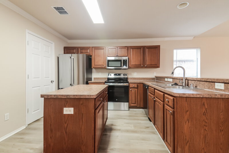 3,750/Mo, 1406 Fox Glen Trl Mansfield, TX 76063 Kitchen View