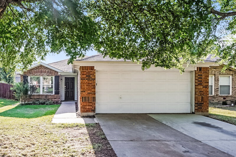 1,965/Mo, 2232 Southway Denton, TX 76207 External View