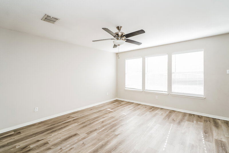 1,965/Mo, 2232 Southway Denton, TX 76207 Living Room View 3
